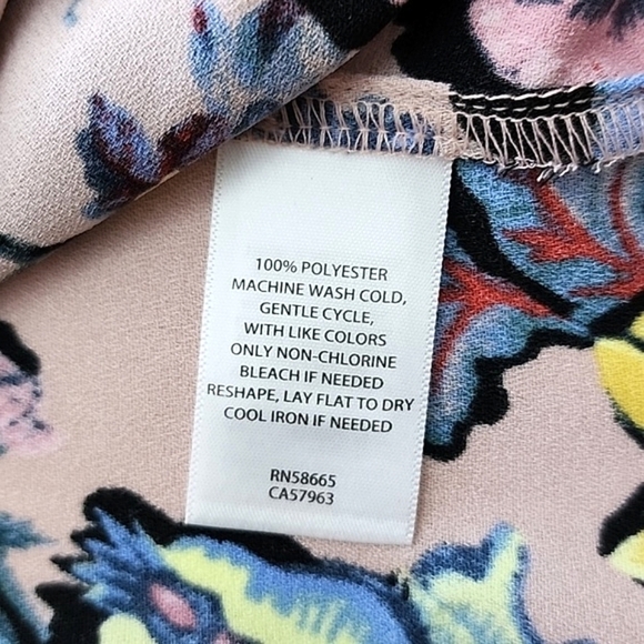 ⭐️3/ $30⭐️ Halogen Sleeveless Top Blouse Pink Puff Chintz Multi Floral Size S - Picture 9 of 13